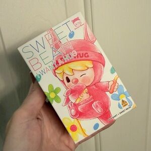 BNIB! Sweet Bean I Want a Hug Series Blind Box